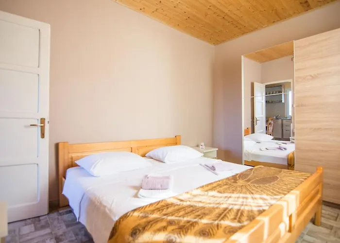 House Grosso * Dobropoljana